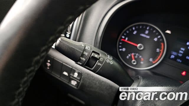 Kia Sportage The Bold 2018 — ფოტო 18/20