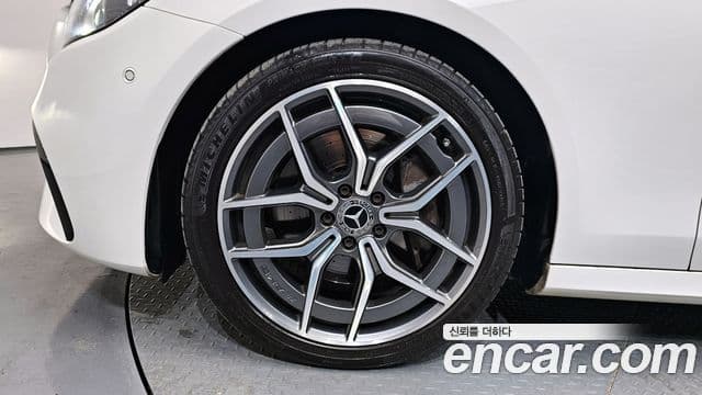 Mercedes-Benz E-Class 2020 — фото 5 из 20