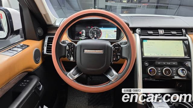 Land Rover Discovery 5 2020 — Photo 16/20