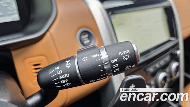 Land Rover Discovery 5 2020 — Photo 9/20