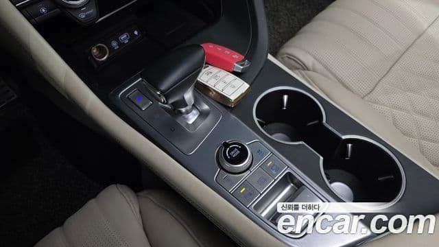 Genesis G70 2019 — ფოტო 9/20