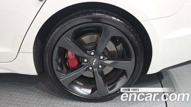 Genesis G70 2019 — Photo 30/37