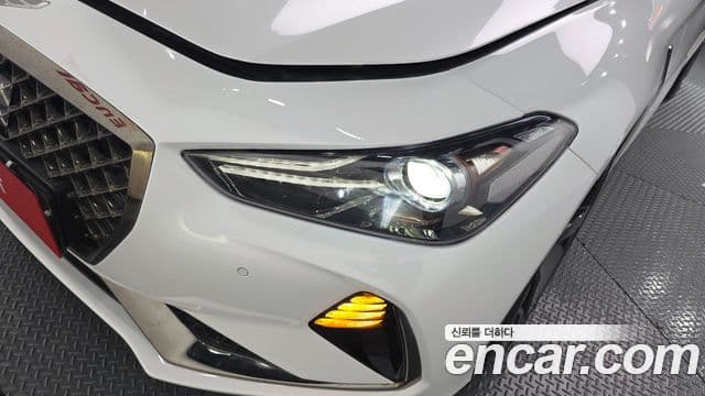 Genesis G70 2019 — Photo 11/37