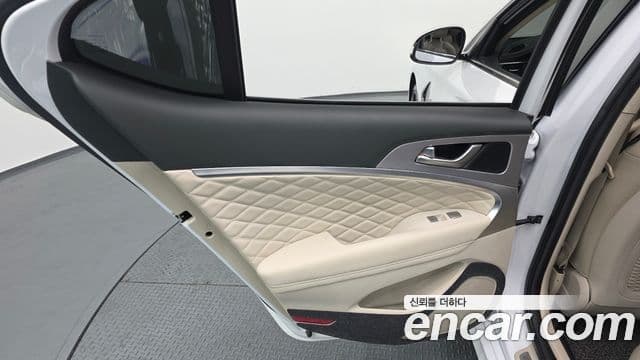 Genesis G70 2019 — Photo 33/37