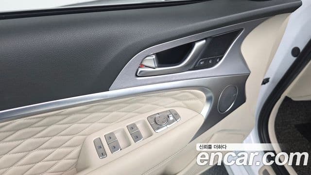 Genesis G70 2019 — Photo 26/37