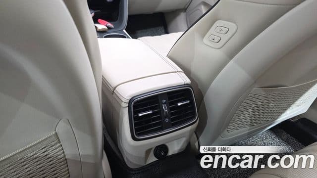 Genesis G70 2019 — Photo 9/37