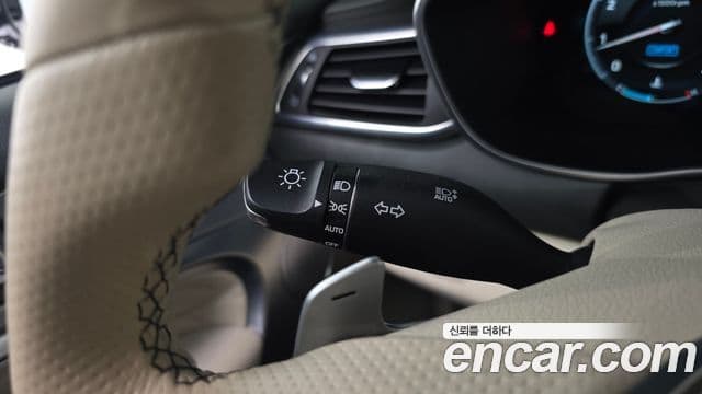 Genesis G70 2019 — Photo 20/37