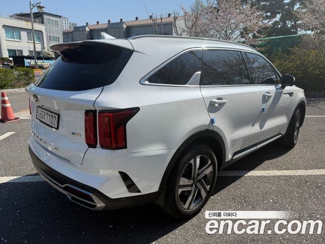 Kia Sorento 2021 — ფოტო 2/20