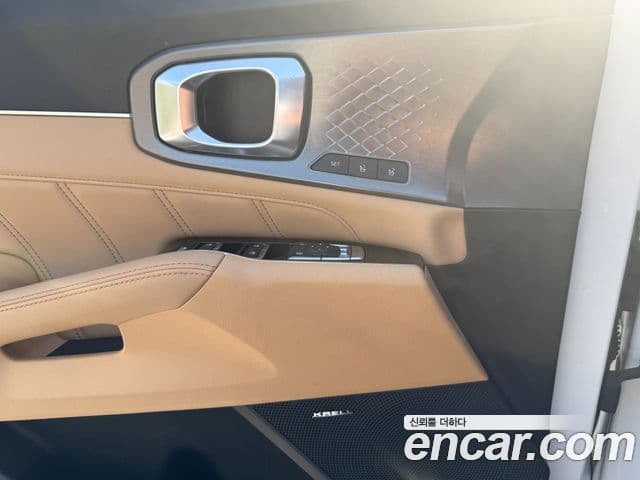 Kia Sorento 2021 — ფოტო 16/20