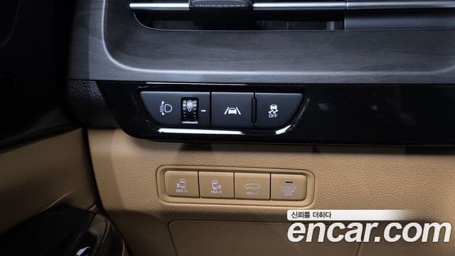 Kia Carnival 2022 — Şəkil 17/20