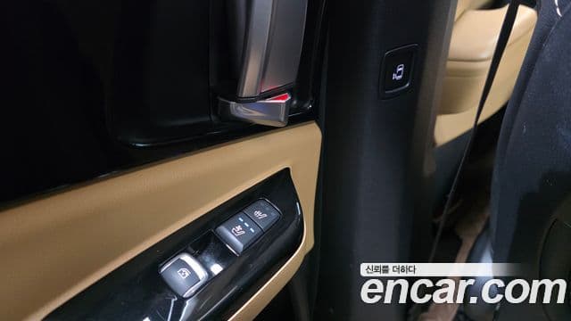 Kia Carnival 2022 — Şəkil 18/20