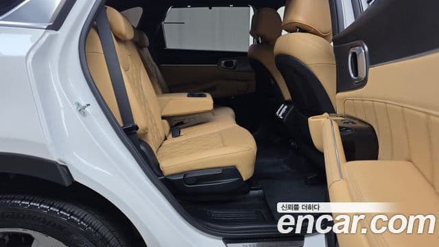 Kia Sorento 2021 — Фото 12/20