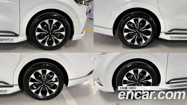 Kia Carnival 2022 — фото 9 из 20