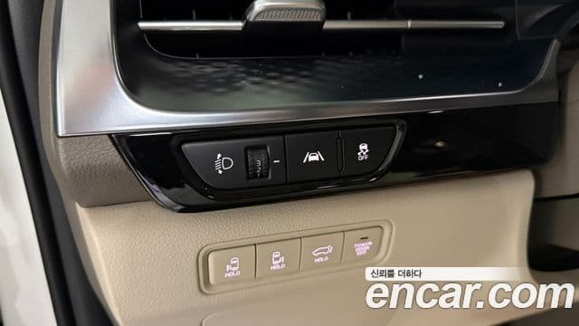 Kia Carnival 2022 — ფოტო 16/20