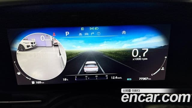 Kia Carnival 2022 — фото 18 из 20