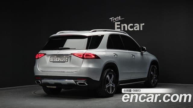 Mercedes-Benz GLE-Class 2019 — ფოტო 2/20
