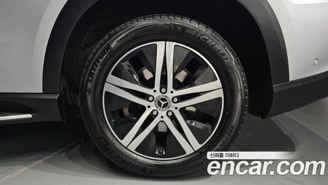 Mercedes-Benz GLE-Class 2019 — Photo 29/35