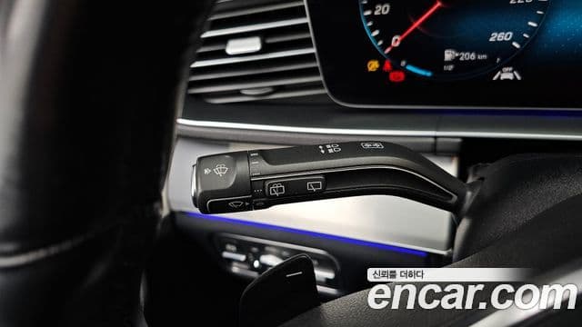 Mercedes-Benz GLE-Class 2019 — Photo 26/35