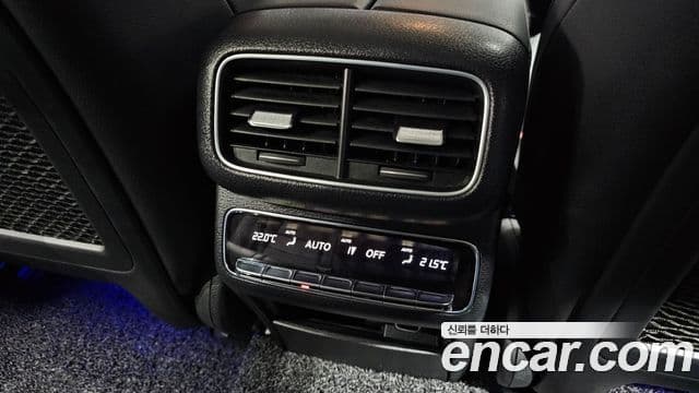 Mercedes-Benz GLE-Class 2019 — Photo 20/35