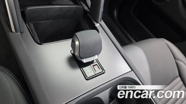 Land Rover Discovery Sport 2025 — ფოტო 18/20