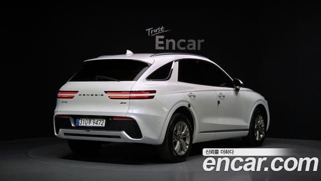 Genesis GV70 2021 — ფოტო 2/20