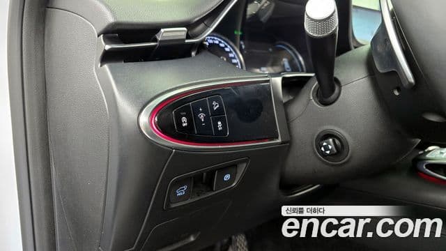 Genesis GV70 2021 — ფოტო 16/20