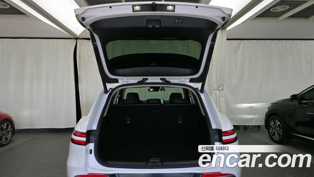 Genesis GV70 2021 — ფოტო 20/20