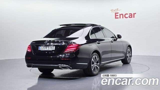 Mercedes-Benz E-Class 2019 — Şəkil 2/20