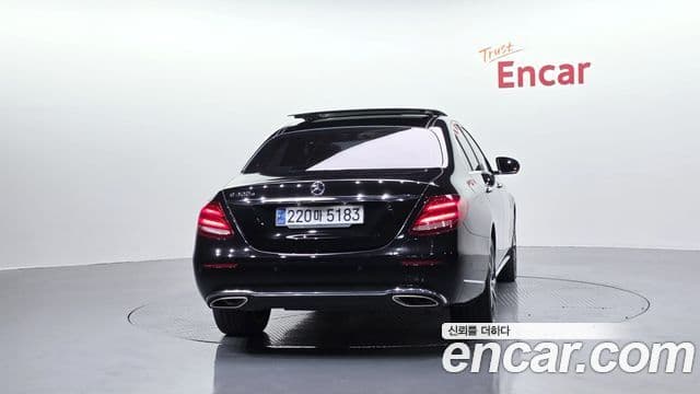 Mercedes-Benz E-Class 2019 — Şəkil 4/20