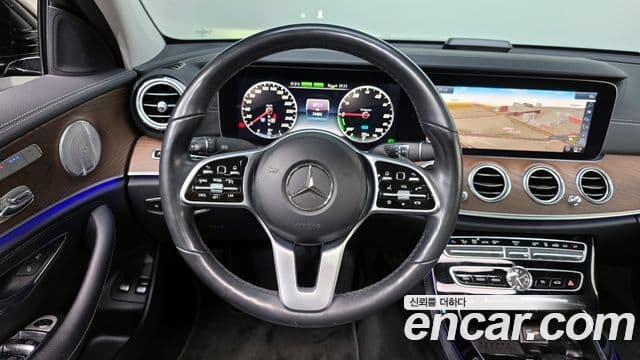 Mercedes-Benz E-Class 2019 — Şəkil 13/20