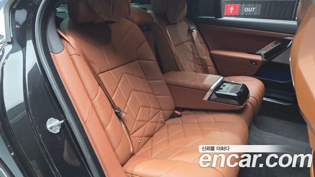 BMW 7 Series 2025 — Şəkil 12/20