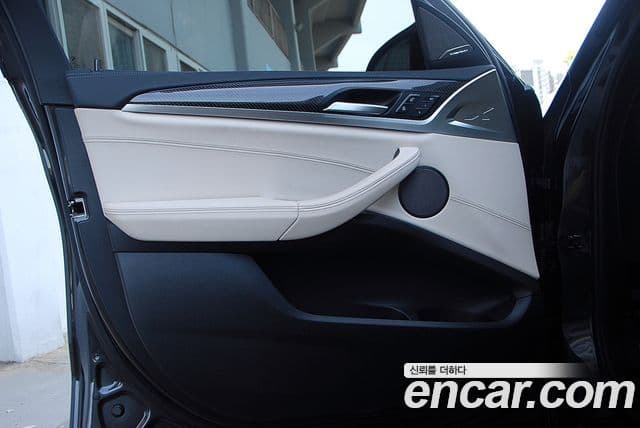 BMW X4 2021 — Şəkil 8/19