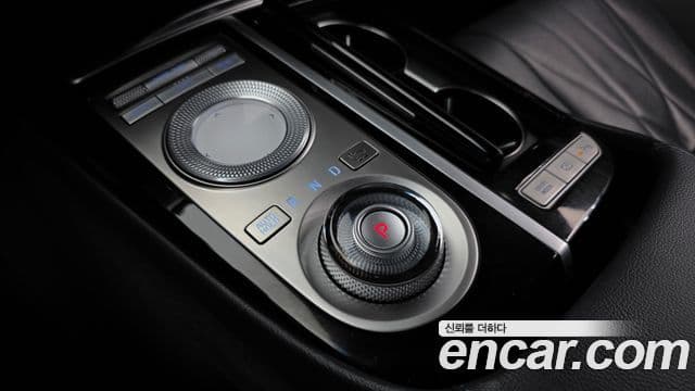 Genesis Electrified G80 2021 — Şəkil 9/20