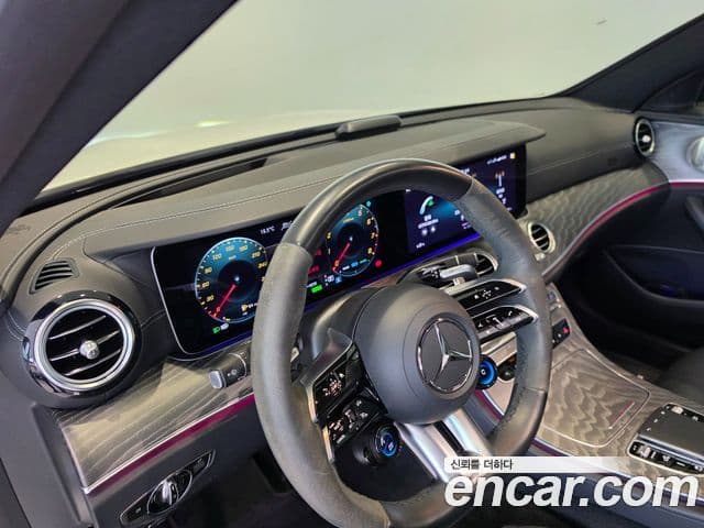 Mercedes-Benz E-Class 2023 — Şəkil 8/17