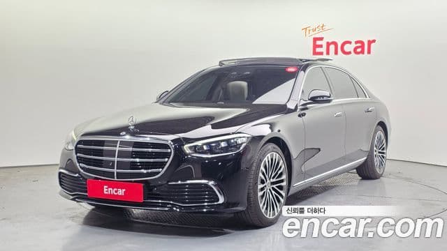 Mercedes-Benz S-Class 2023 — Photo 10/20