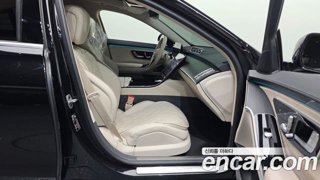 Mercedes-Benz S-Class 2023 — Photo 1/20