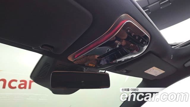 Mercedes-Benz S-Class 2023 — Photo 11/32