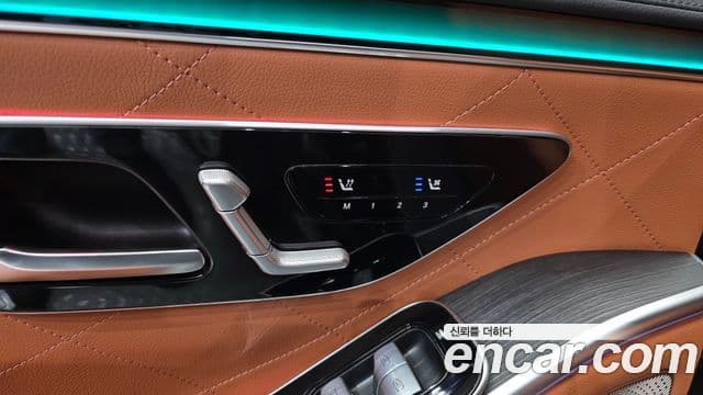 Mercedes-Benz S-Class 2023 — Photo 23/32