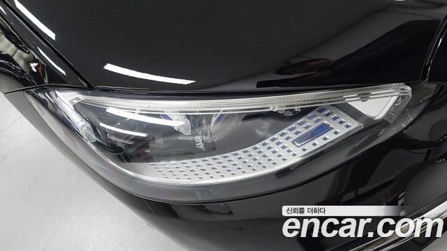 Mercedes-Benz S-Class 2025 — Photo 16/20