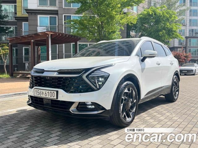 Kia Sportage 2022 — ფოტო 1/20