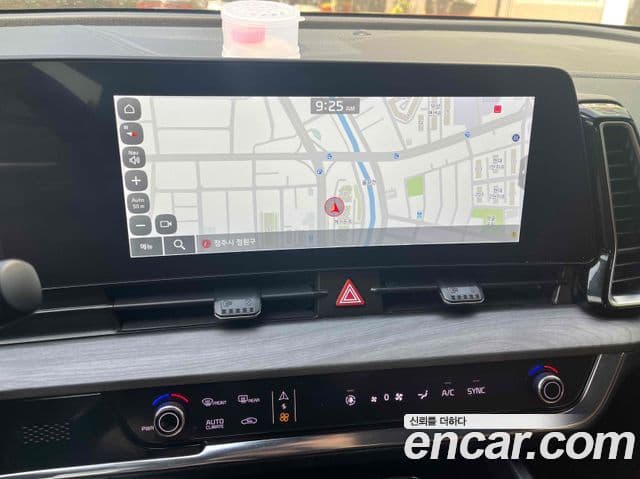 Kia Sportage 2022 — ფოტო 16/20