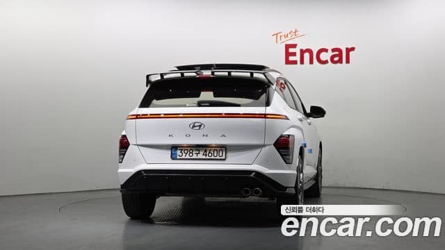 Hyundai Kona Hybrid 2023 — ფოტო 15/20