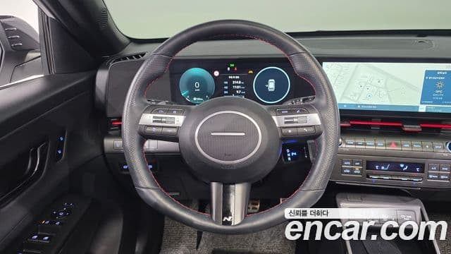 Hyundai Kona Hybrid 2023 — ფოტო 18/20