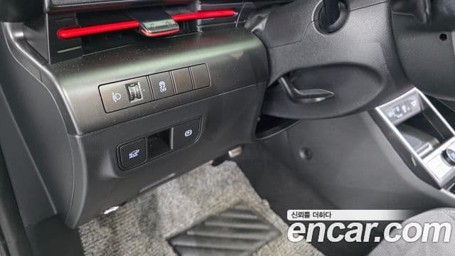 Hyundai Kona Hybrid 2023 — ფოტო 17/20