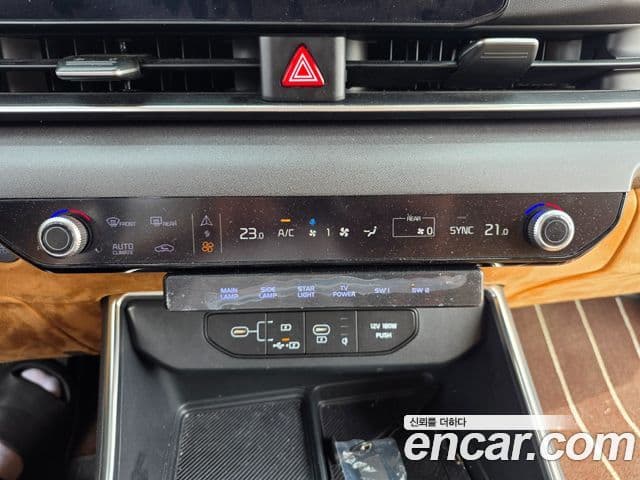 Kia Carnival 2024 — Şəkil 8/20