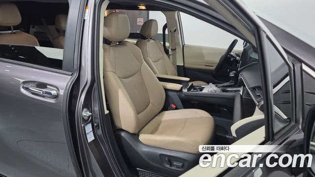 Toyota Sienna 2022 — ფოტო 12/20