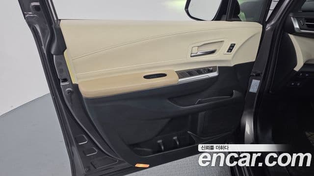 Toyota Sienna 2022 — Photo 24/33