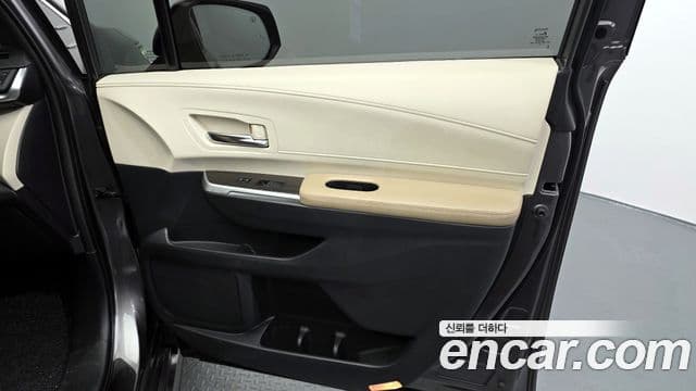 Toyota Sienna 2022 — Photo 32/33