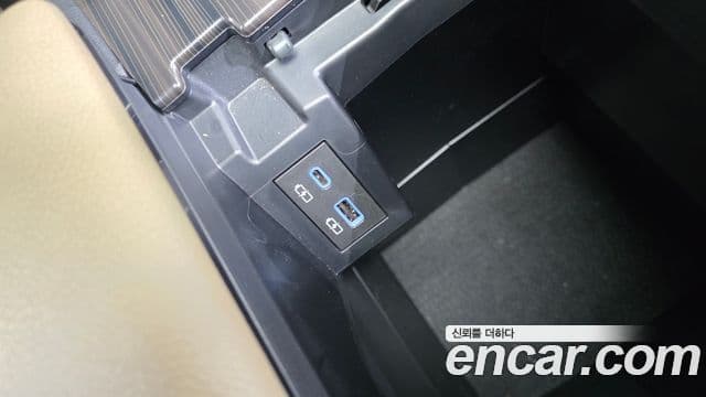 Toyota Sienna 2022 — Photo 1/33