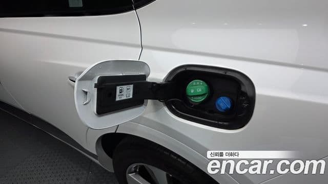 Genesis GV80 2021 — ფოტო 30/34